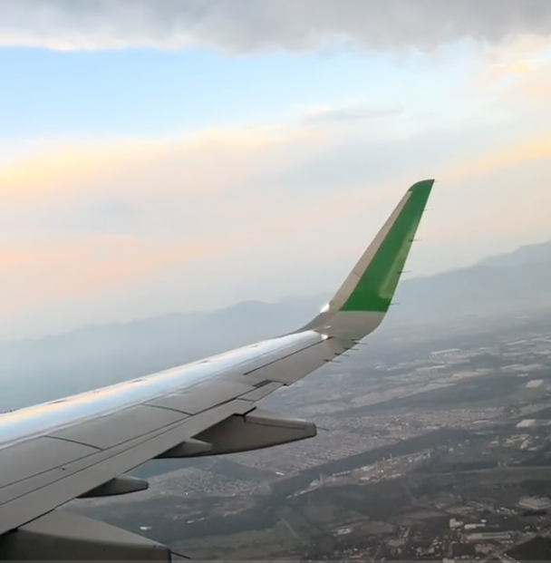 VIDEO: Pánico por turbulencia en vuelo Cancún-Monterrey